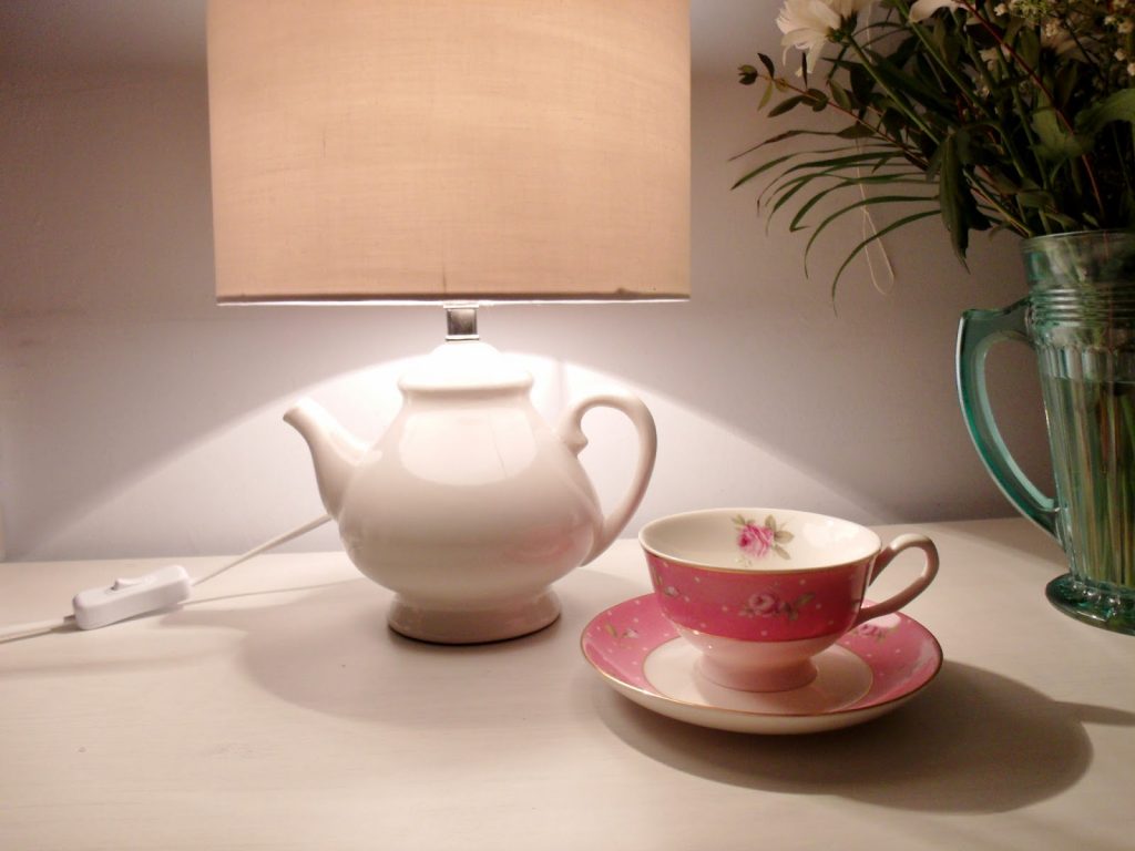 teapot lamp
