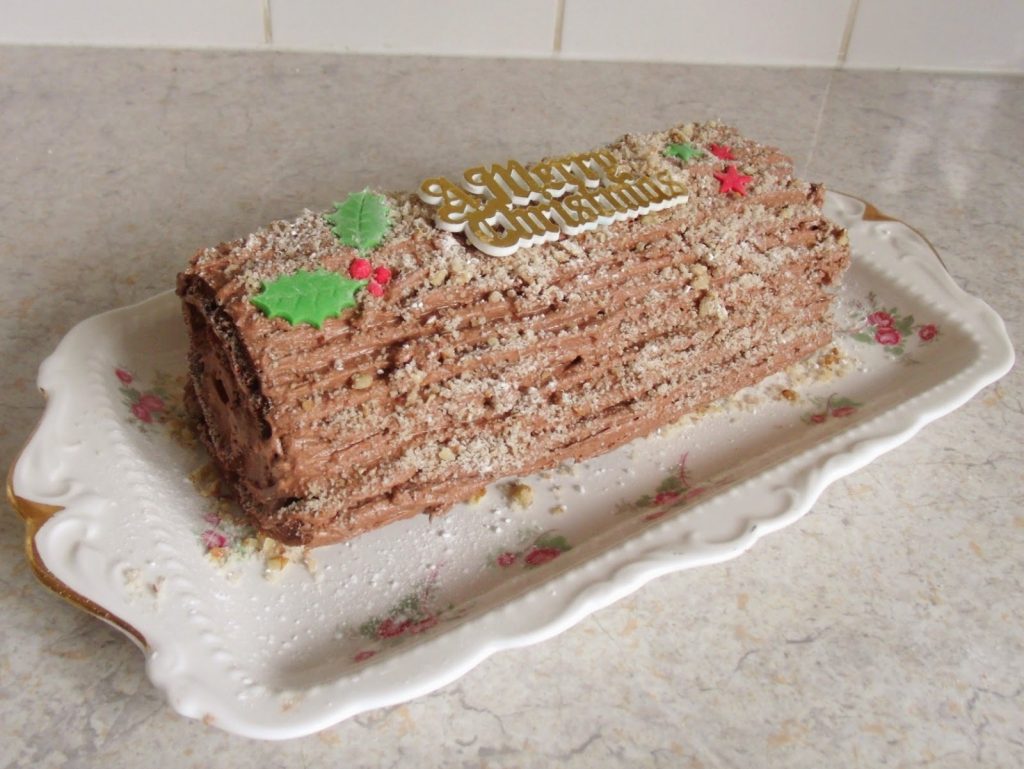 http://www.victorias-vintage.co.uk/2014/12/christmas-eve-baked-treats.html