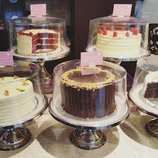 hummingbird bakery cupcakes and cake counter